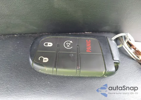 2021 Jeep Compass Latitude 4X4 z USA, uszkodzony, nr VIN 3C4NJDBB0MT506834